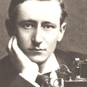 Meet your Posher, Davis